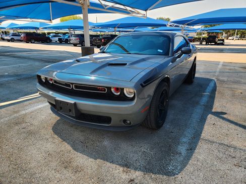 Used 2017 Dodge Challenger R/T w/ Sound Group RWD image 2