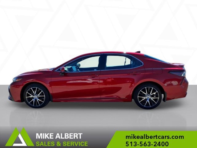 Used 2024 Toyota Camry SE FWD image 4