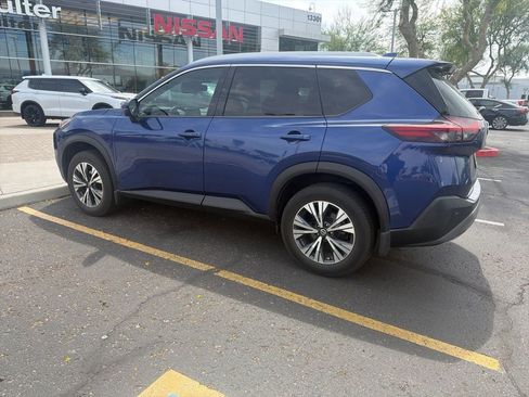 Certified 2021 Nissan Rogue SV w/ Premium Package image 5