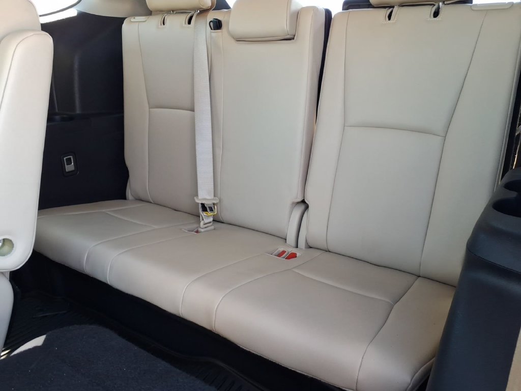 Used 2020 Toyota Highlander XLE FWD image 20