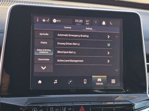 Used 2025 Jeep Compass Latitude image 18