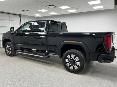 Used 2024 GMC Sierra 2500 Denali w/ Technology Package image 6