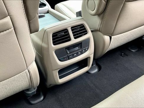 Used 2016 Honda Pilot EX-L image 10