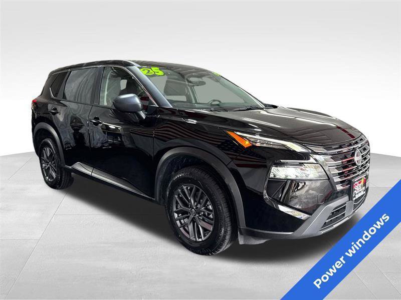 Used 2025 Nissan Rogue S AWD/4WD image 3