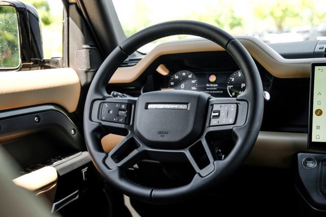 New 2026 Land Rover Defender 110 X-Dynamic SE AWD/4WD image 21