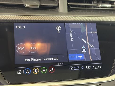 Used 2022 Buick Encore GX Essence w/ Advanced Technology Package image 18