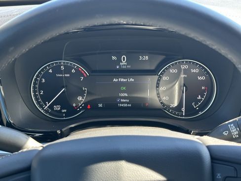 Certified 2025 Cadillac XT6 Luxury image 24