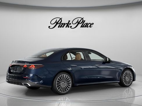 New 2026 Mercedes-Benz E 450 4MATIC Sedan image 19