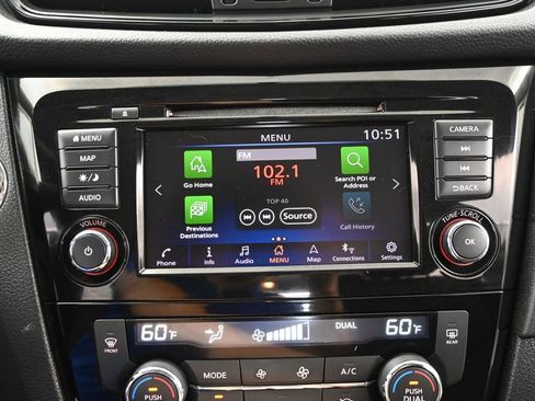 Used 2018 Nissan Rogue SV w/ Premium Package AWD/4WD image 15