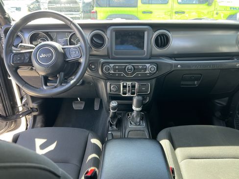 Used 2022 Jeep Wrangler Unlimited Sport AWD/4WD image 22