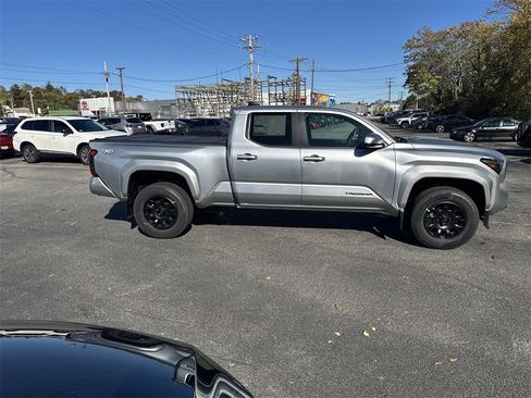 New 2025 Toyota Tacoma TRD Sport image 7