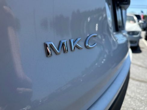Used 2018 Lincoln MKC Select w/ Select Plus Package AWD/4WD image 27