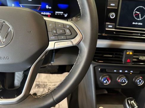 Used 2022 Volkswagen Taos S image 12