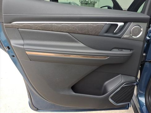 New 2026 Buick Enclave Avenir w/ Super Cruise Package image 17