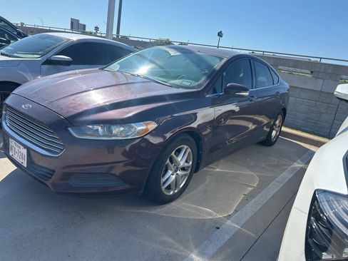Used 2013 Ford Fusion SE image 1