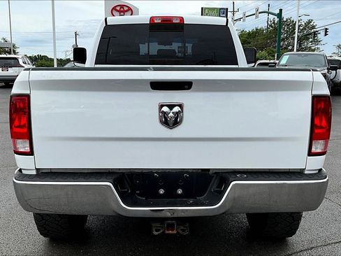 Used 2017 RAM 1500 Classic SLT AWD/4WD image 5