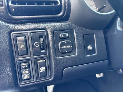 Used 2003 Toyota MR2 image 10