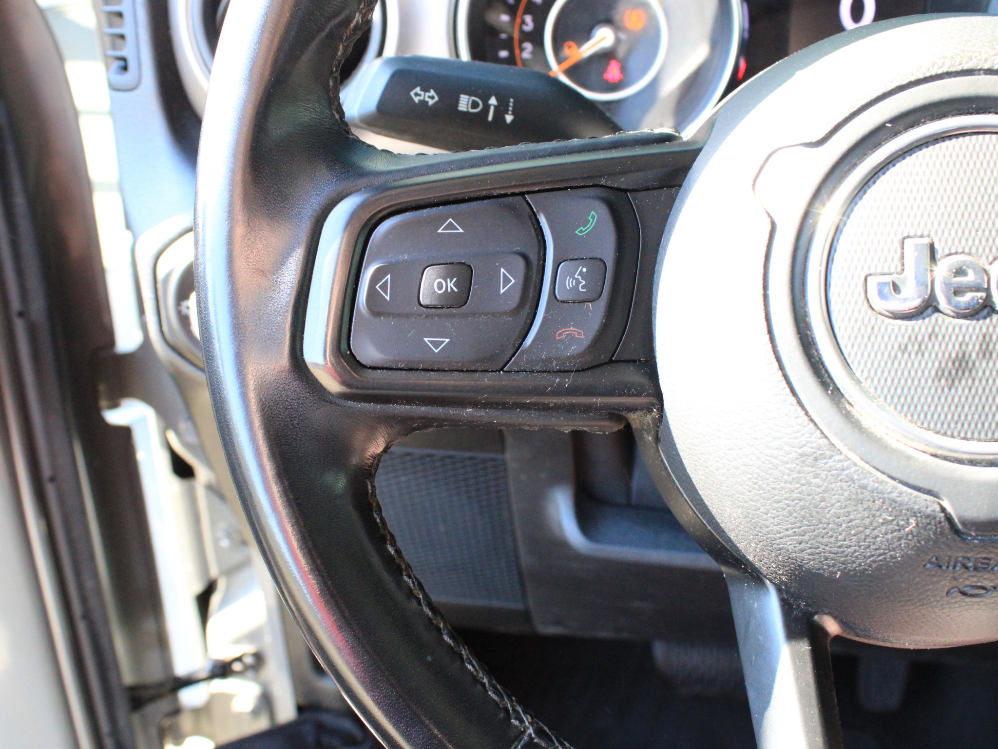 Used 2021 Jeep Gladiator Sport AWD/4WD image 16