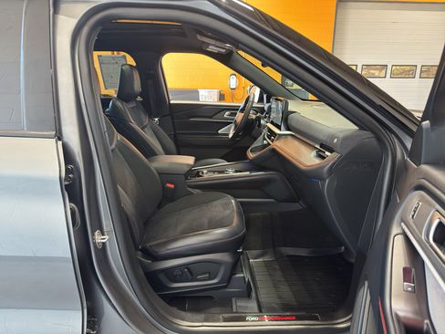 Used 2026 Ford Explorer ST AWD/4WD image 19