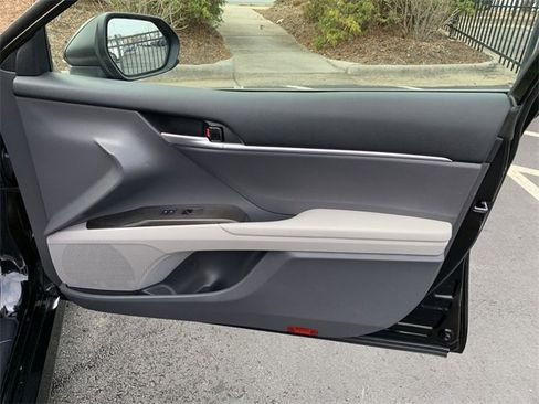 Used 2023 Toyota Camry LE image 13