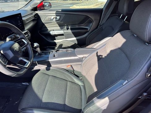 Used 2024 Ford Mustang Coupe image 12