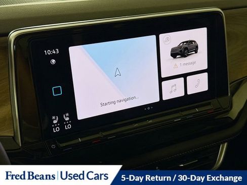 Used 2025 Volkswagen Atlas SE image 15