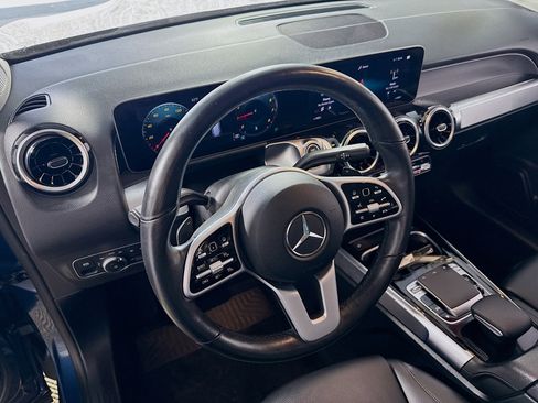 Used 2020 Mercedes-Benz GLB 250 4MATIC image 23