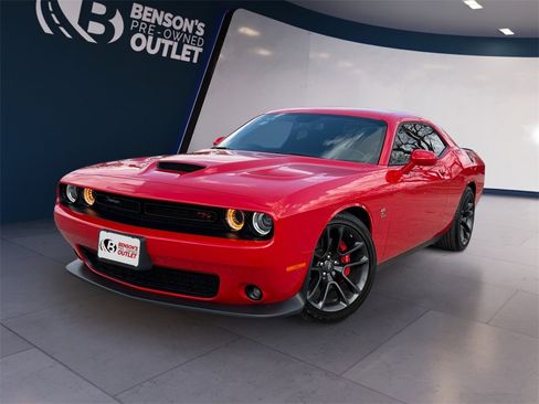 Used 2021 Dodge Challenger R/T Scat Pack image 1