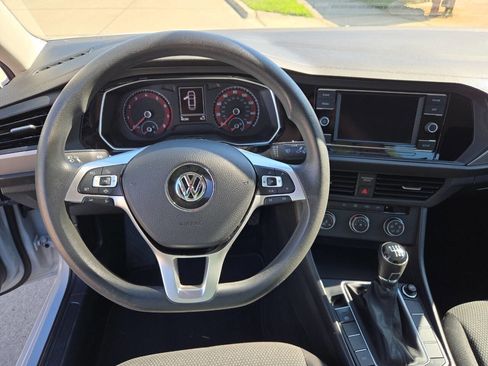 Used 2019 Volkswagen Jetta S image 29
