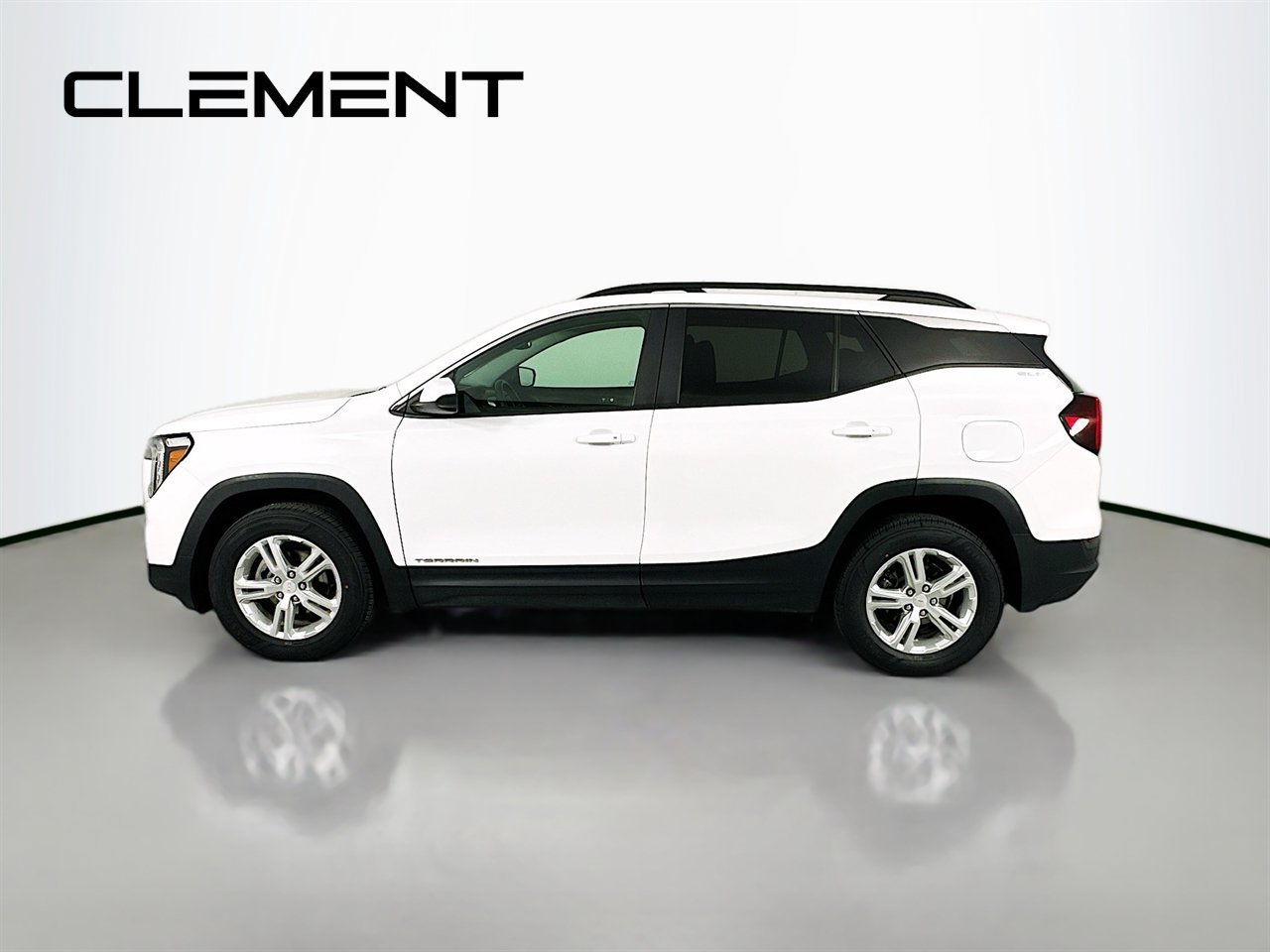 Used 2022 GMC Terrain SLE w/ Driver Convenience Package AWD/4WD image 6