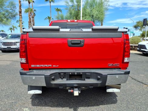 Used 2008 GMC Sierra 2500 SLT w/ Z71 Off-Road Package AWD/4WD image 6