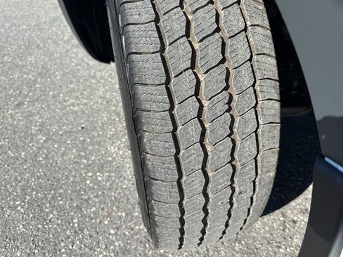 Used 2025 Mercedes-Benz Sprinter 2500 image 25