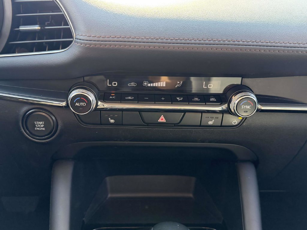 Used 2024 MAZDA MAZDA3 s FWD image 28