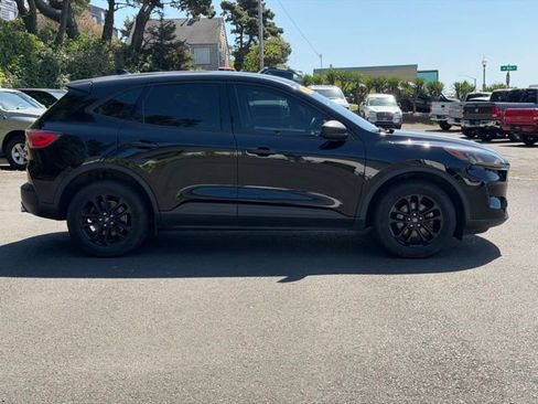 Used 2020 Ford Escape S AWD/4WD image 4