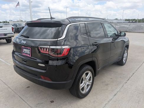 Used 2018 Jeep Compass Limited w/ Navigation Group FWD image 5