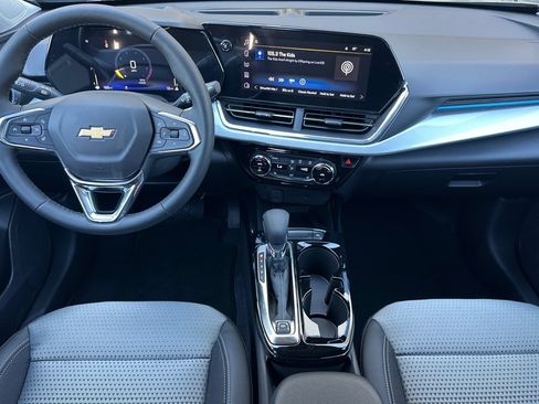 New 2026 Chevrolet Trax LT w/ Sunroof Package FWD image 14