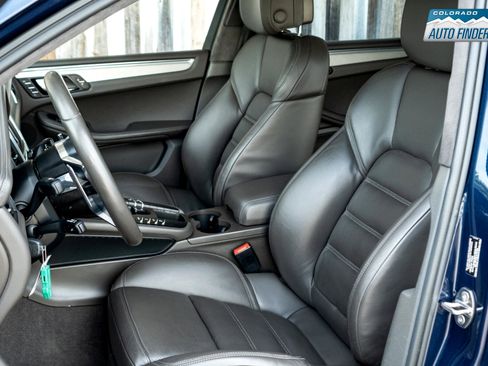 Used 2015 Porsche Macan Turbo image 11