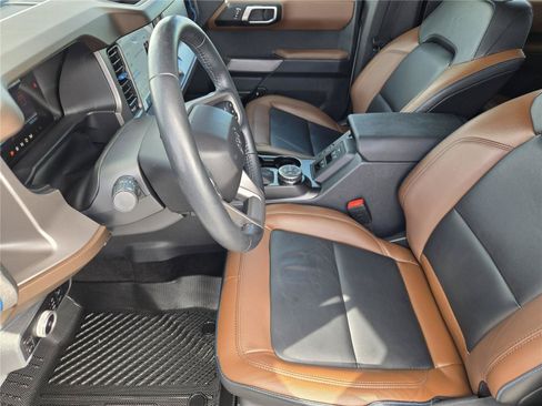 Certified 2023 Ford Bronco Outer Banks AWD/4WD image 13