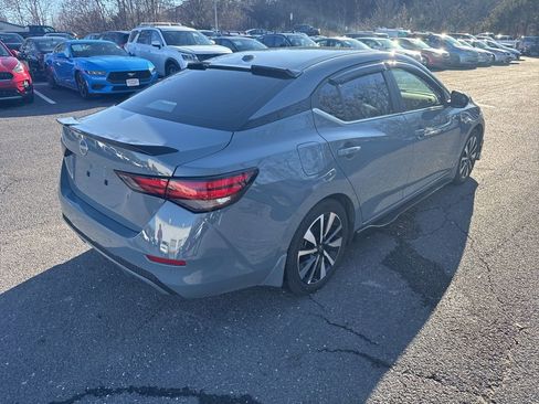 Used 2025 Nissan Sentra SV w/ SV Premium Package image 4