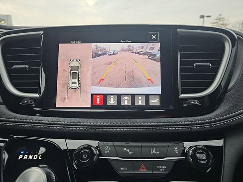 New 2026 Chrysler Pacifica Select image 21