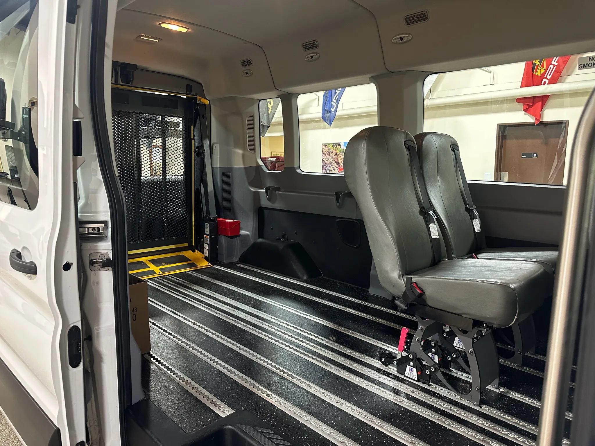 Used 2019 Ford Transit 350 XL RWD image 26