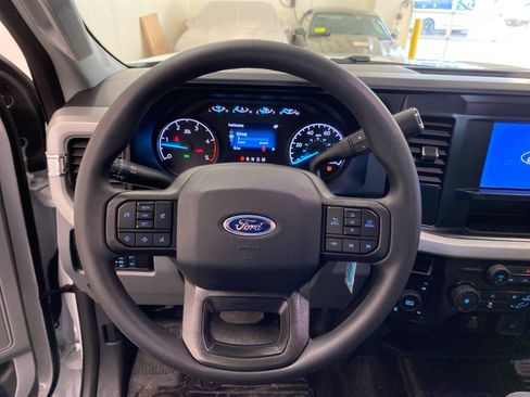 New 2026 Ford F250 XL w/ XL Chrome Package AWD/4WD image 18