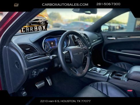 Used 2023 Chrysler 300 C RWD image 18