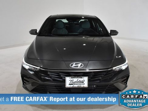 Used 2025 Hyundai Elantra Limited FWD image 3