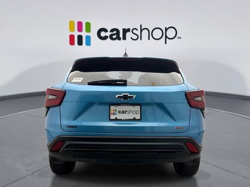 Used 2025 Chevrolet Trax RS w/ Sunroof Package FWD image 4