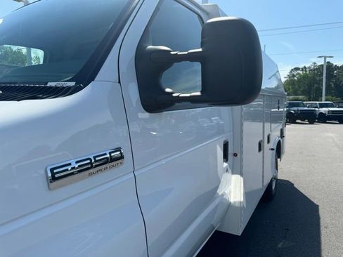 New 2025 Ford E-350 and Econoline 350 Super Duty w/ Power Equipment Group image 34