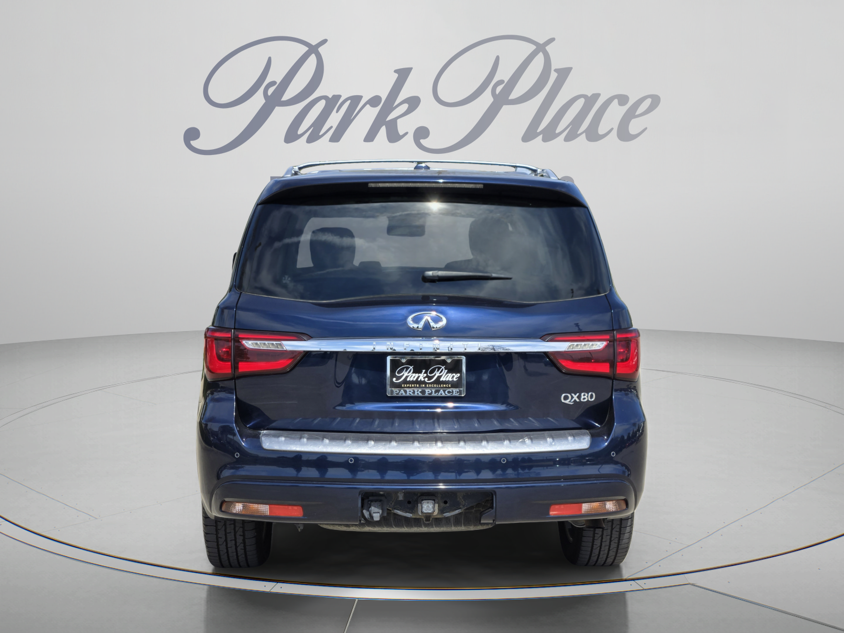 Used 2018 INFINITI QX80 4WD w/ Driver Assistance Package image 4