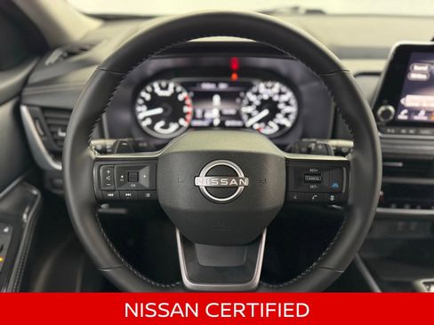 Certified 2025 Nissan Rogue SV image 21