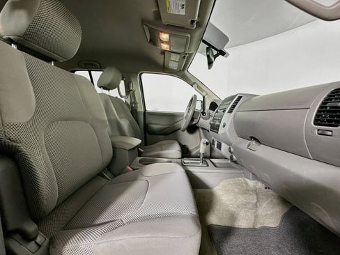 Used 2012 Nissan Frontier SV w/ SV Premium Utility Pkg RWD image 28