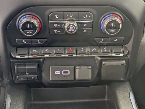 Used 2021 Chevrolet Silverado 1500 LT Trail Boss w/ LT Trail Boss Premium Package image 23